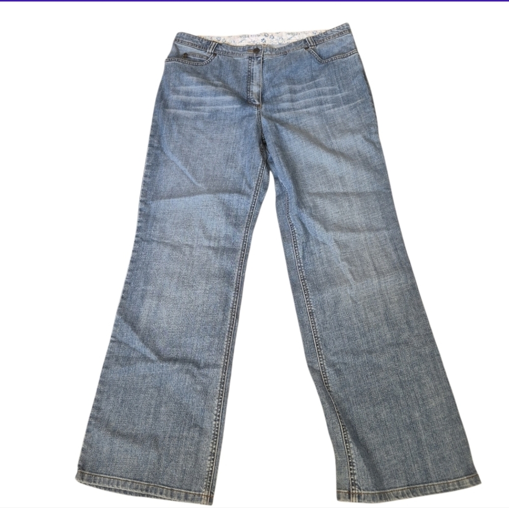 NWT Mona Olsen Europe U.S. Size 14 Slim Silhouette With Narrow Legs